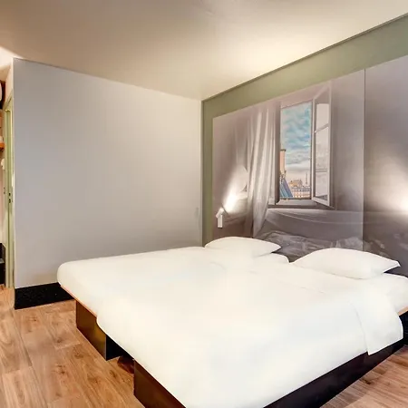 Hotel Louveciennes 2*