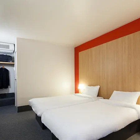 Hotel Louveciennes