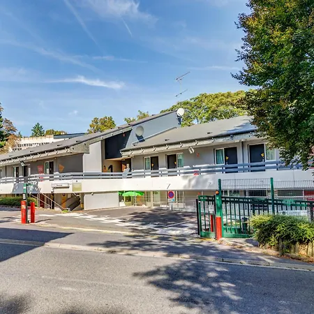 Hotel Louveciennes