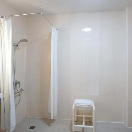 Hotel Louveciennes 2*