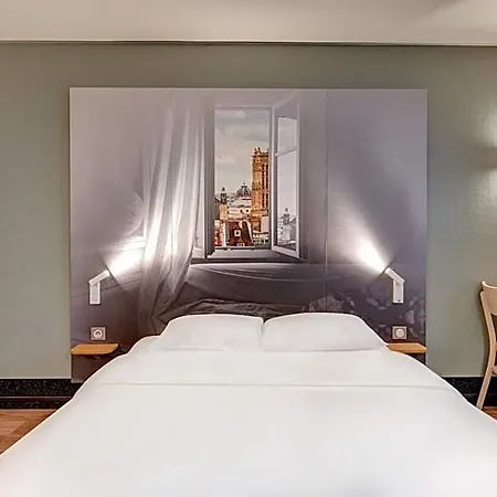 Hotel Louveciennes 2*